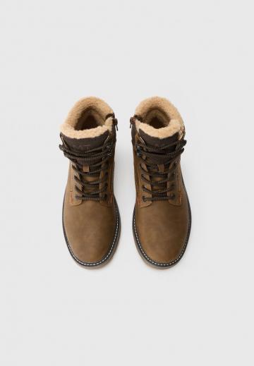 Зимние ботинки