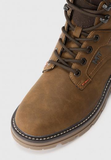 Зимние ботинки