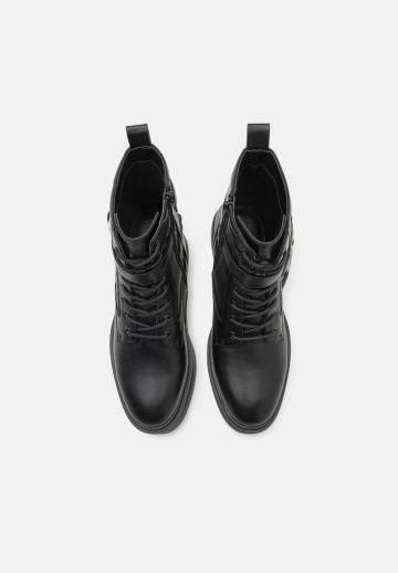 Гандбольные кроссовки