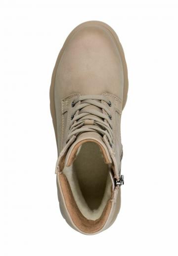 Ботинки на шнуровке