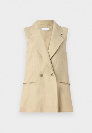 Длинный жилет