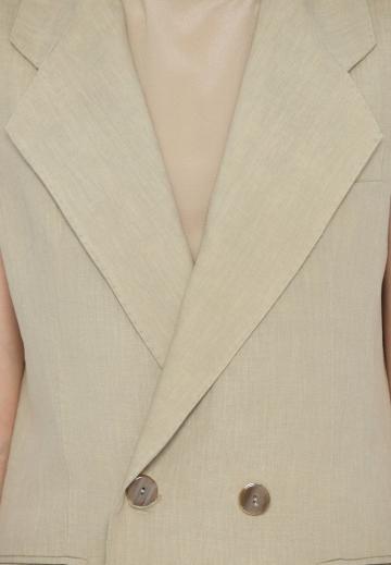 Длинный жилет