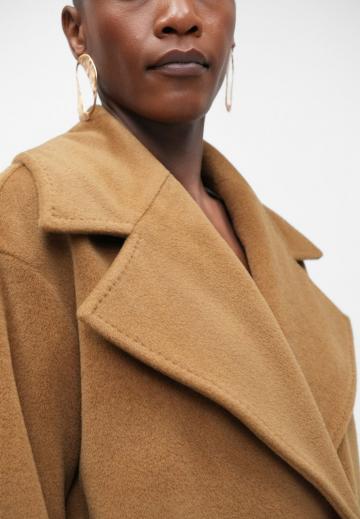 Короткое пальто