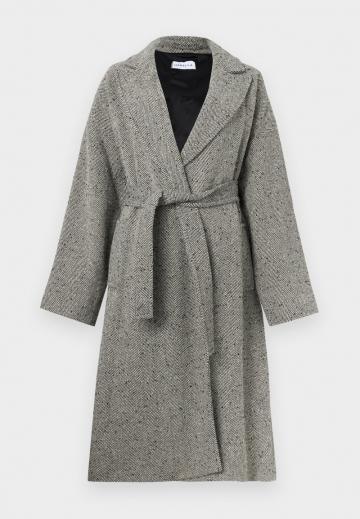 Шерстяное пальто