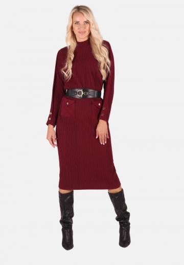 Вязаное платье