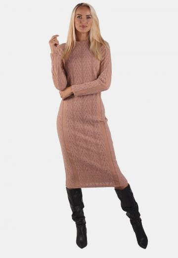 Вязаное платье