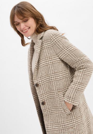 Короткое пальто