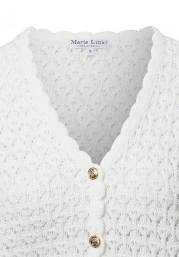 Вязаный жилет