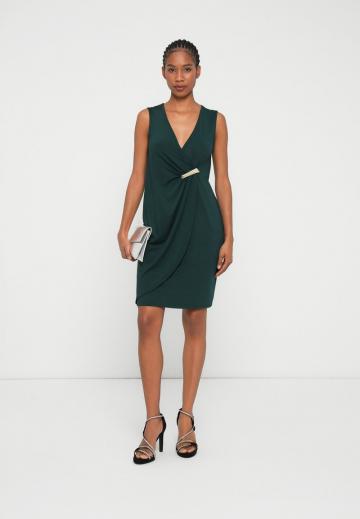 Короткое платье