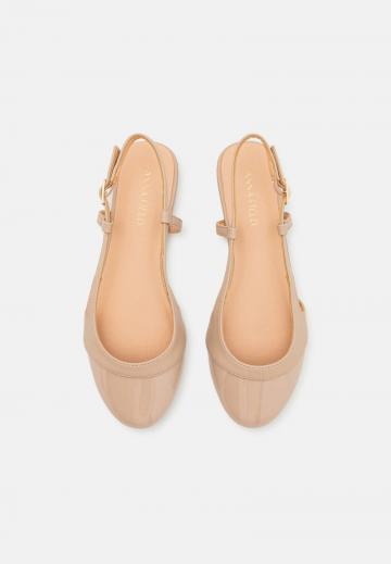 Гандбольные кроссовки