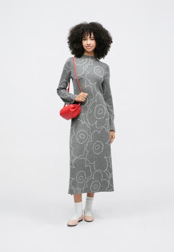 Вязаное платье