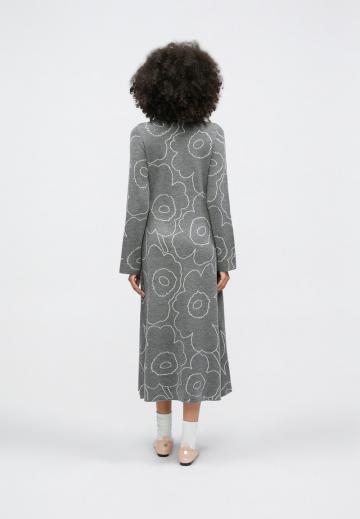 Вязаное платье