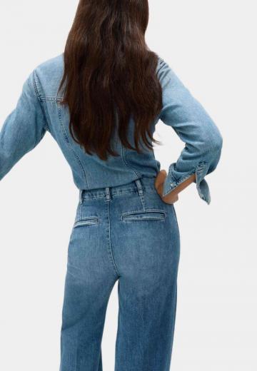 Клешеные джинсы