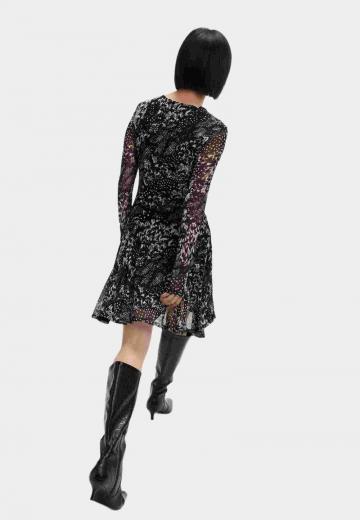 Короткое платье