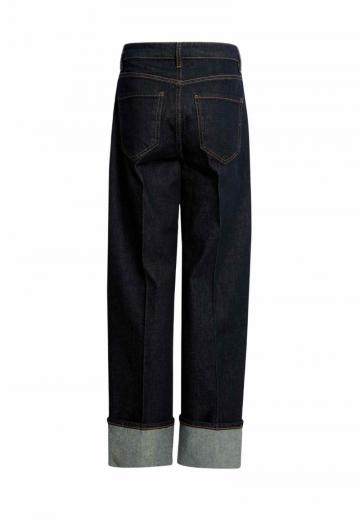 Прямые джинсы