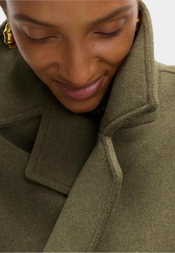 Короткое пальто