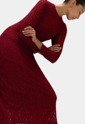 Вязаное платье