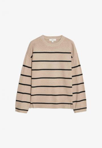 Пуловер в полоску