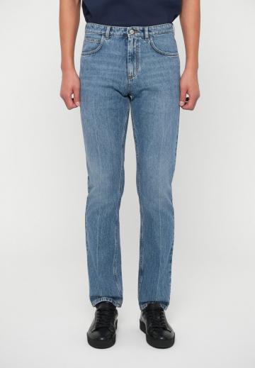 Прямые джинсы