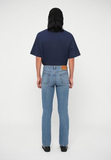 Прямые джинсы