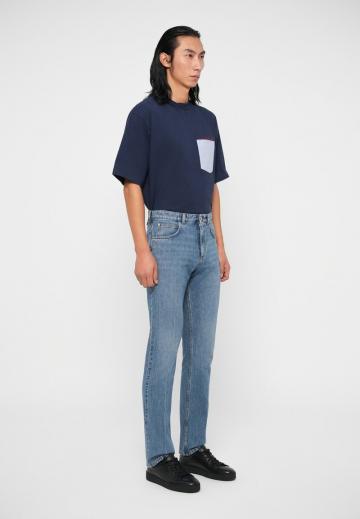 Прямые джинсы