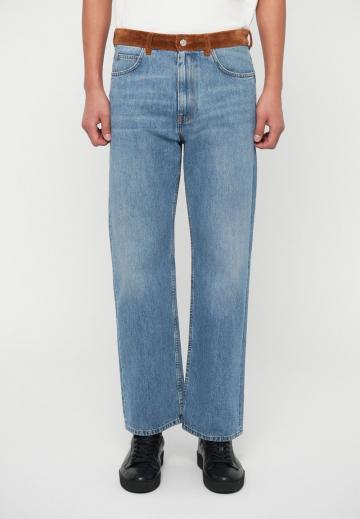 Свободные джинсы