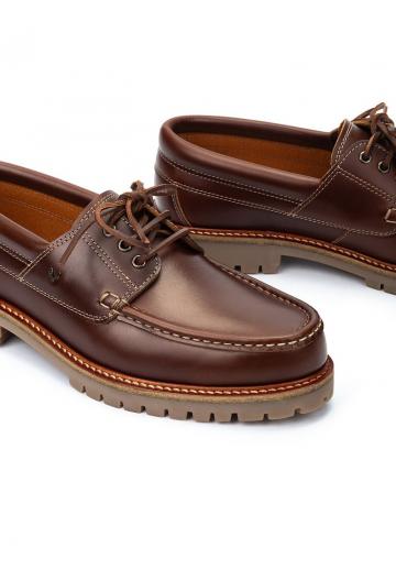 Ботинки на шнуровке