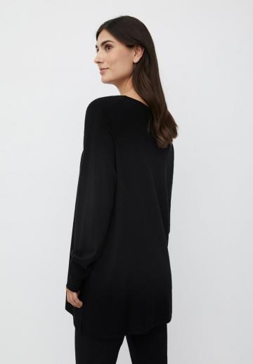 Длинный пуловер