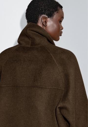 Короткое пальто