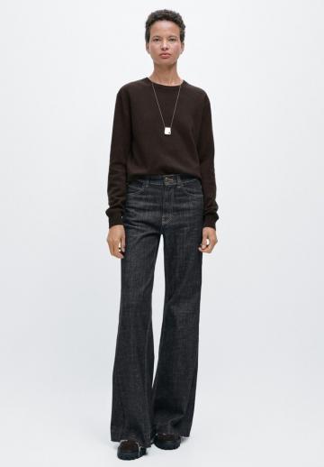 Клешеные джинсы