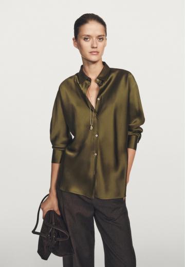 Атласная блузка
