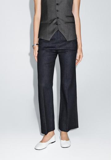 Клешеные джинсы