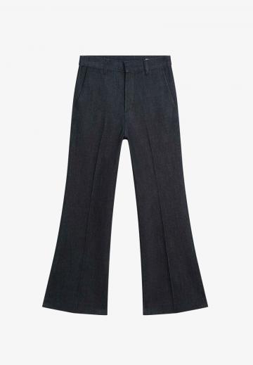 Клешеные джинсы