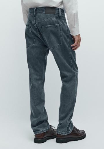 Прямые джинсы