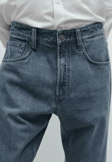 Прямые джинсы