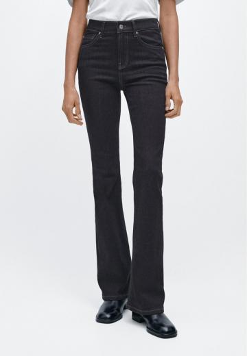 Клешеные джинсы