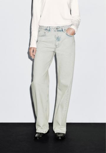 Прямые джинсы