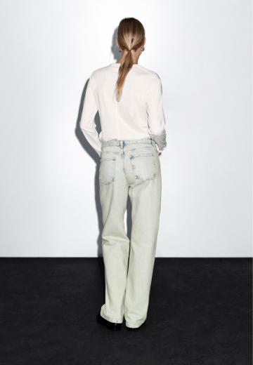 Прямые джинсы