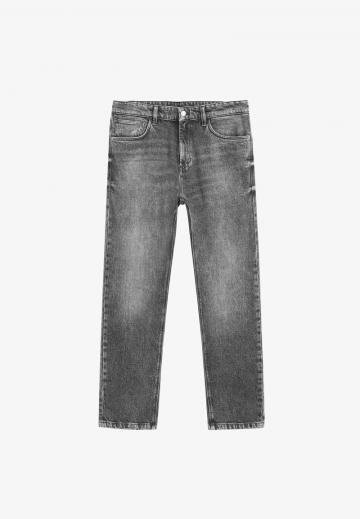 Узкие джинсы