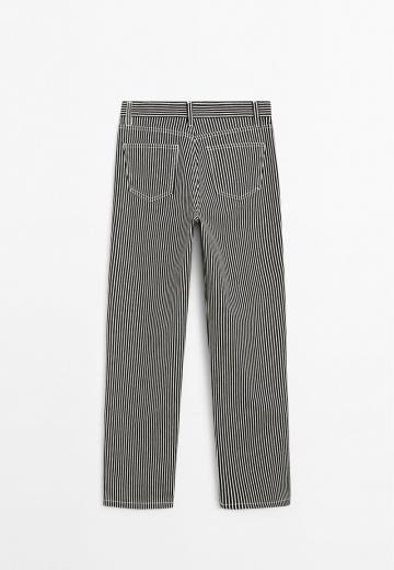 Прямые джинсы