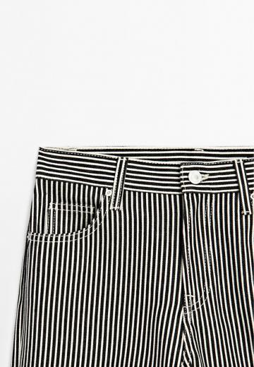 Прямые джинсы