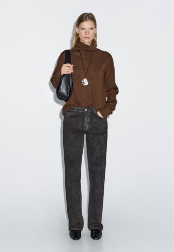 Прямые джинсы