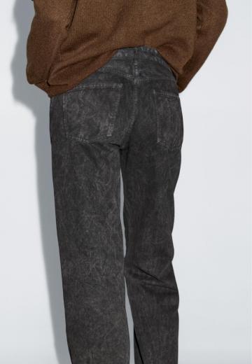 Прямые джинсы