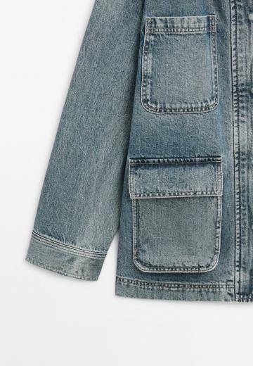 Куртка с накладнымит карманами