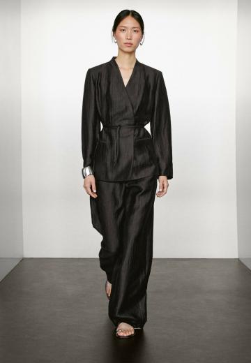 Короткое пальто