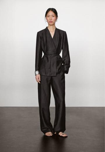 Короткое пальто