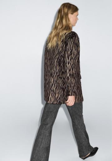 Короткое пальто