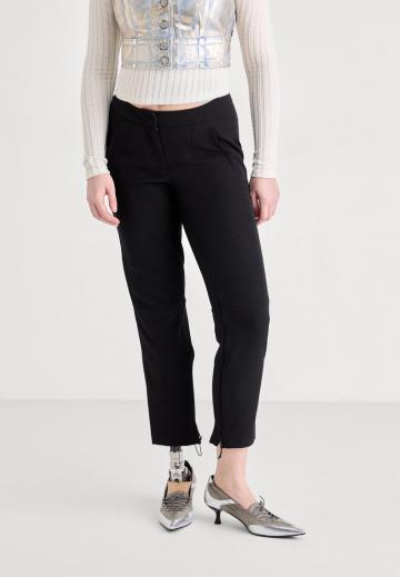 Узкие брюки