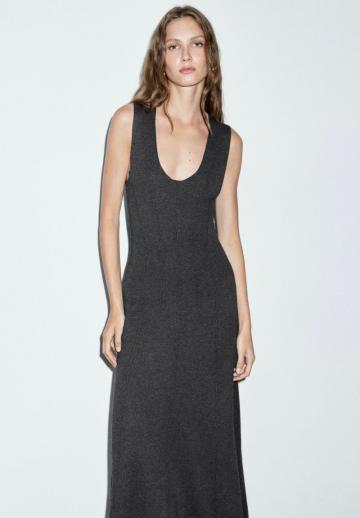 Вязаное платье