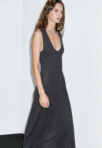 Вязаное платье